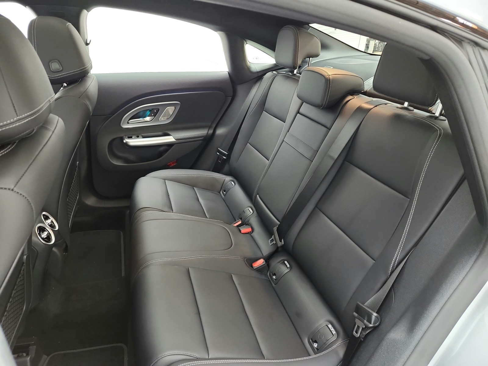 New 2027 Cirrus Silver Metallic Mercedes-Benz CLA 220 Hybrid FWD image 11