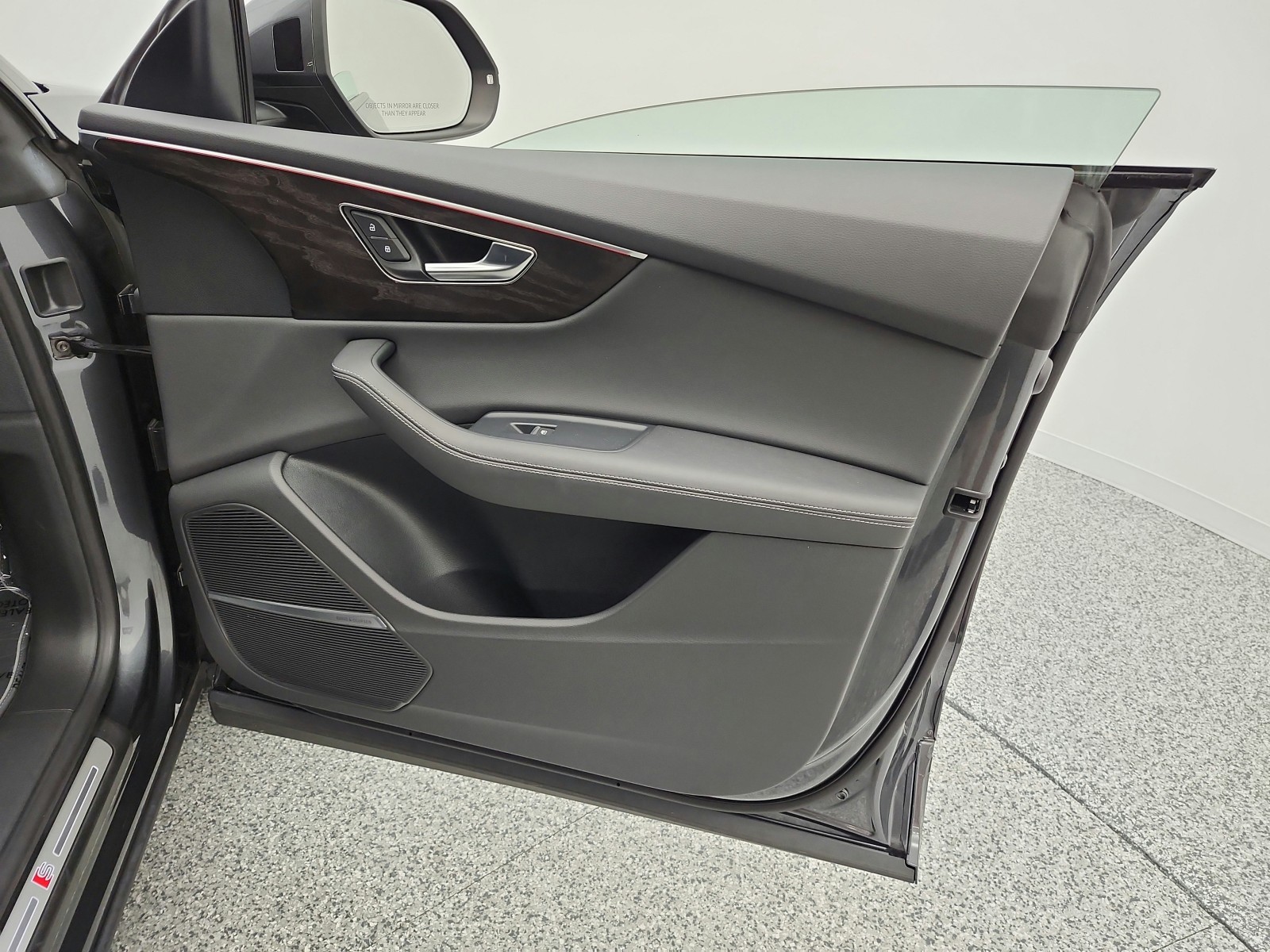 Used 2023 Daytona Gray Pearl Effect Audi Premium Plus 55 TFSI quattro image 22