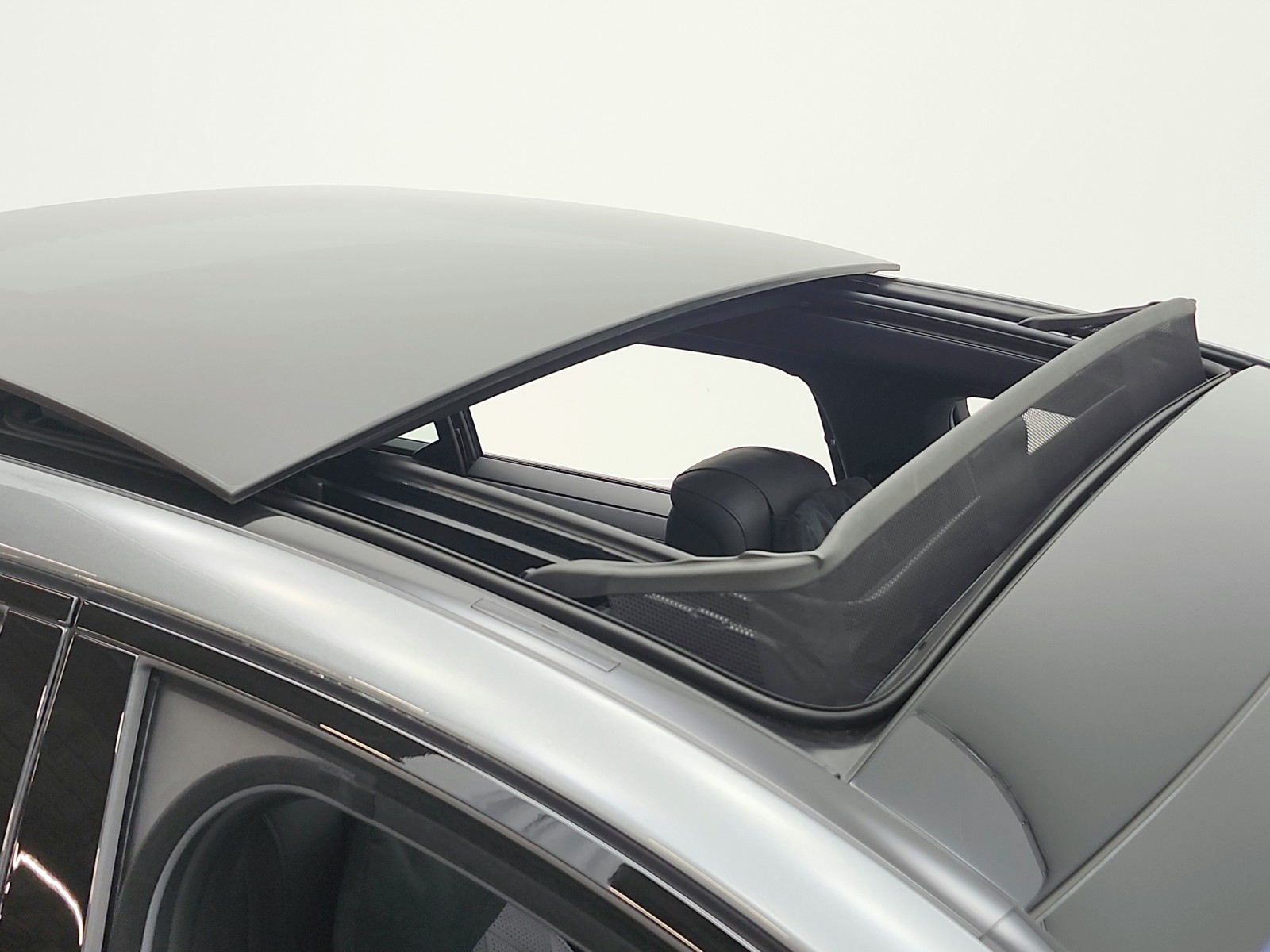 Certified Used 2025 Selenite Grey Metallic Mercedes-Benz S 580 4MATIC® Sedan image 23