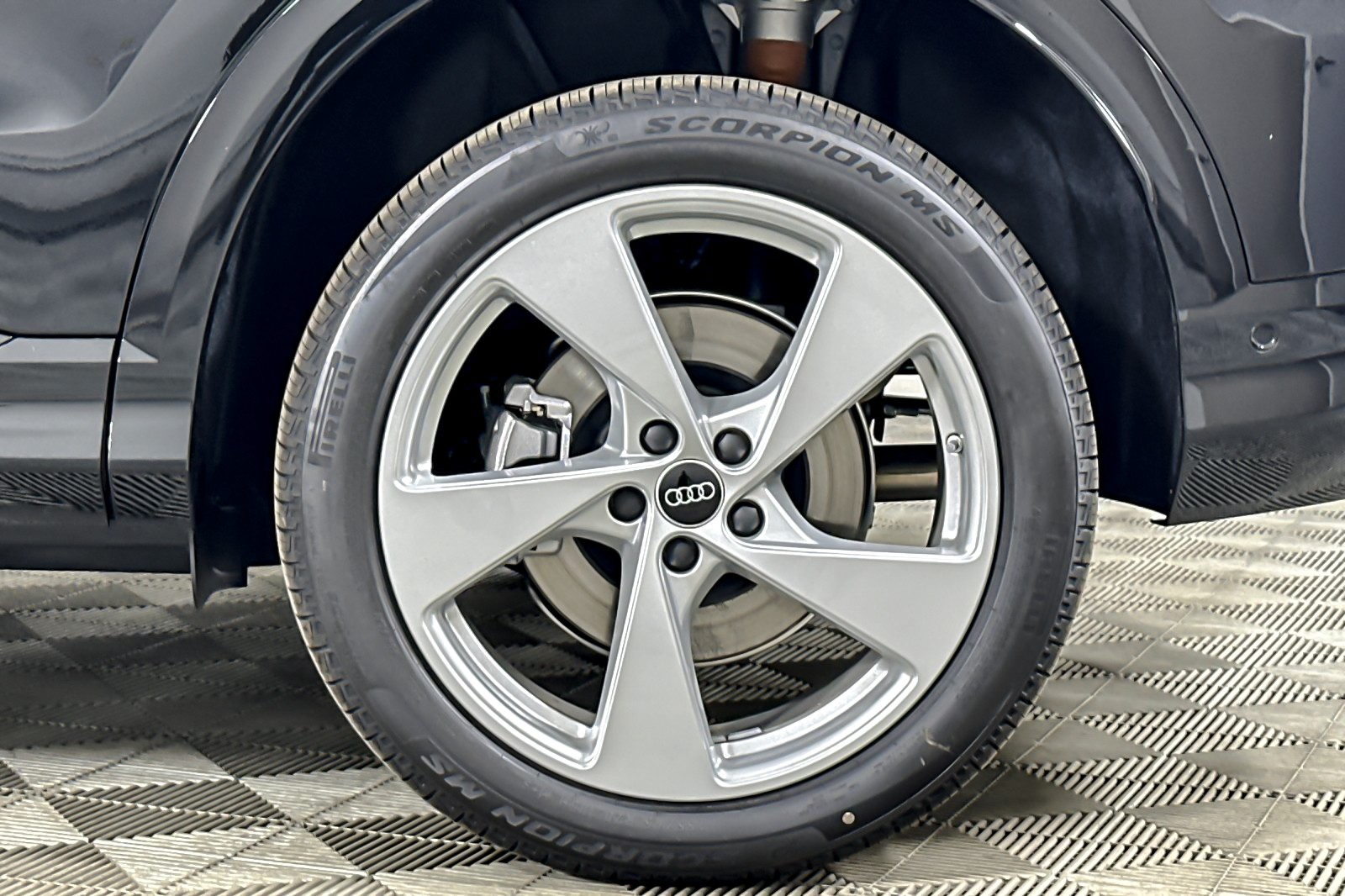 New 2025 Mythos Black Metallic Audi Premium Plus 2.0 TFSI quattro image 23