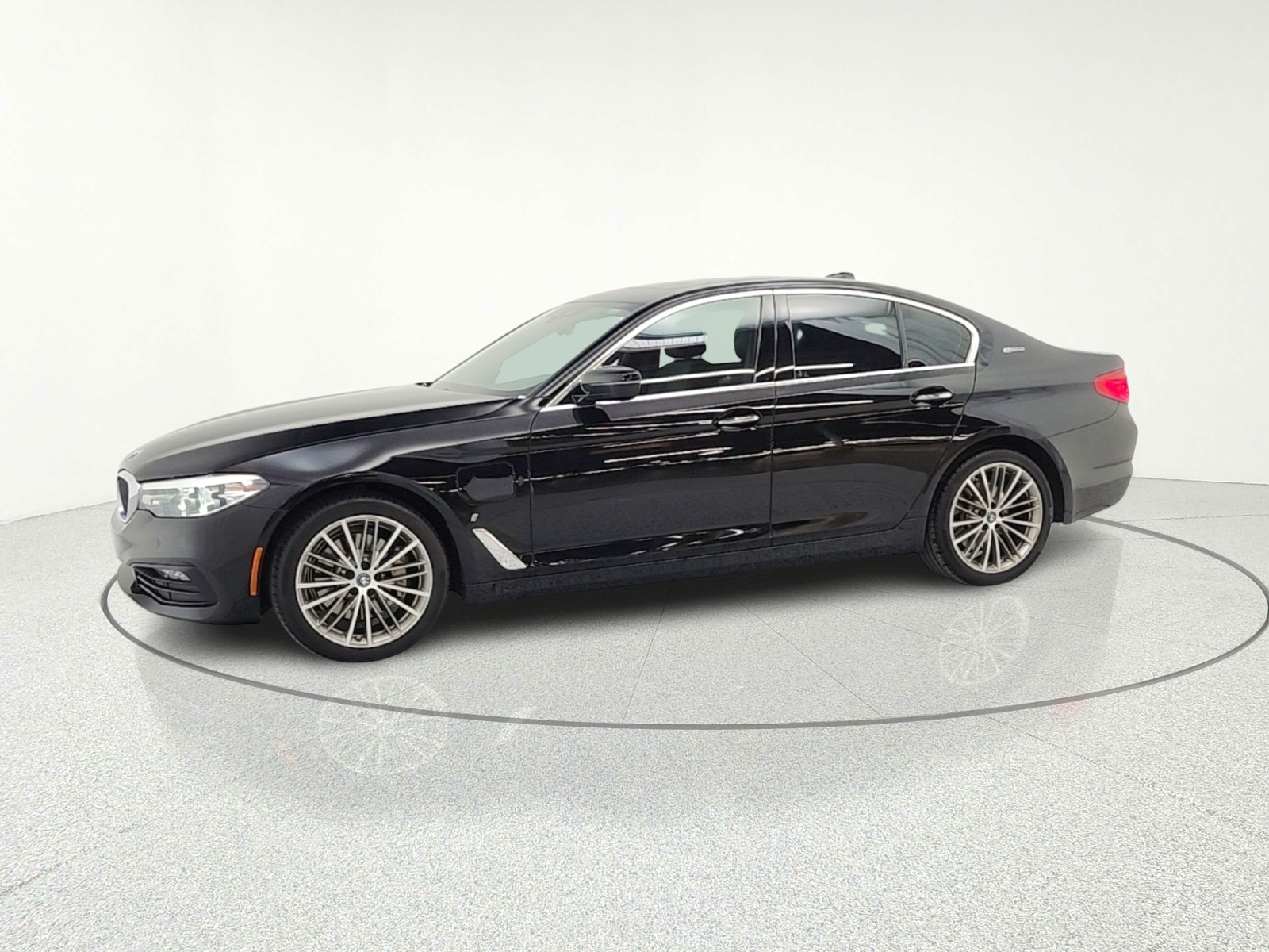 Used 2018 Jet Black BMW 530e iPerformance Plug-In Hybrid image 8