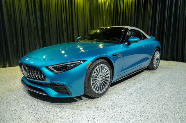 MANUFAKTUR Hyper Blue Metallic 2026 Mercedes-Benz SL-Class Convertible Rear-Wheel Drive Automatic