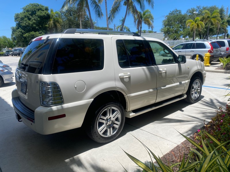 2007 Mercury Mountaineer SUV Premier 1 OWNER in ,