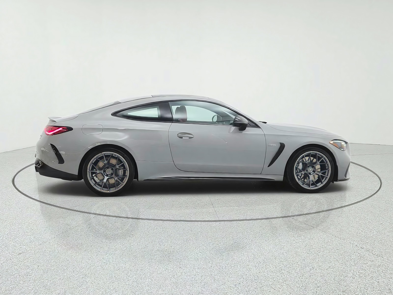 New 2027 MANUFAKTUR Alpine Grey Metallic Mercedes-Benz AMG® CLE 53 4MATIC+ Coupe image 4