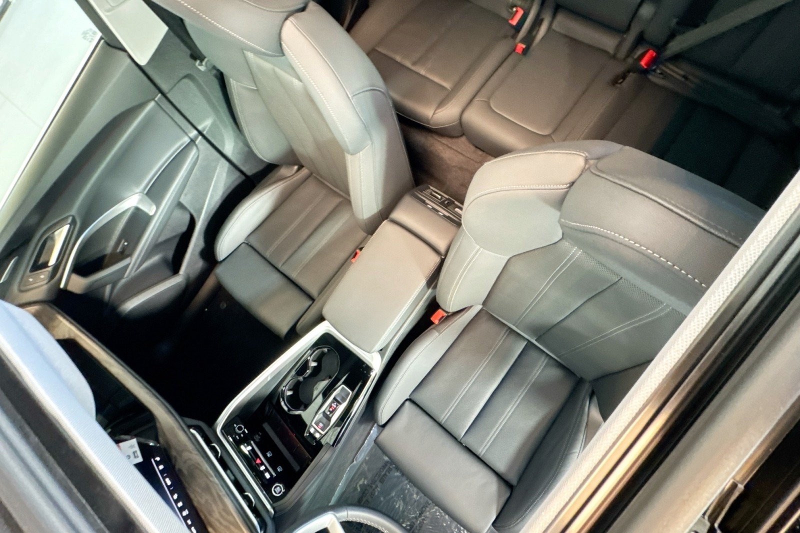 New 2025 Mythos Black Metallic Audi Premium Plus 2.0 TFSI quattro image 18