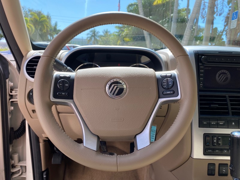 2007 Mercury Mountaineer SUV Premier 1 OWNER in ,