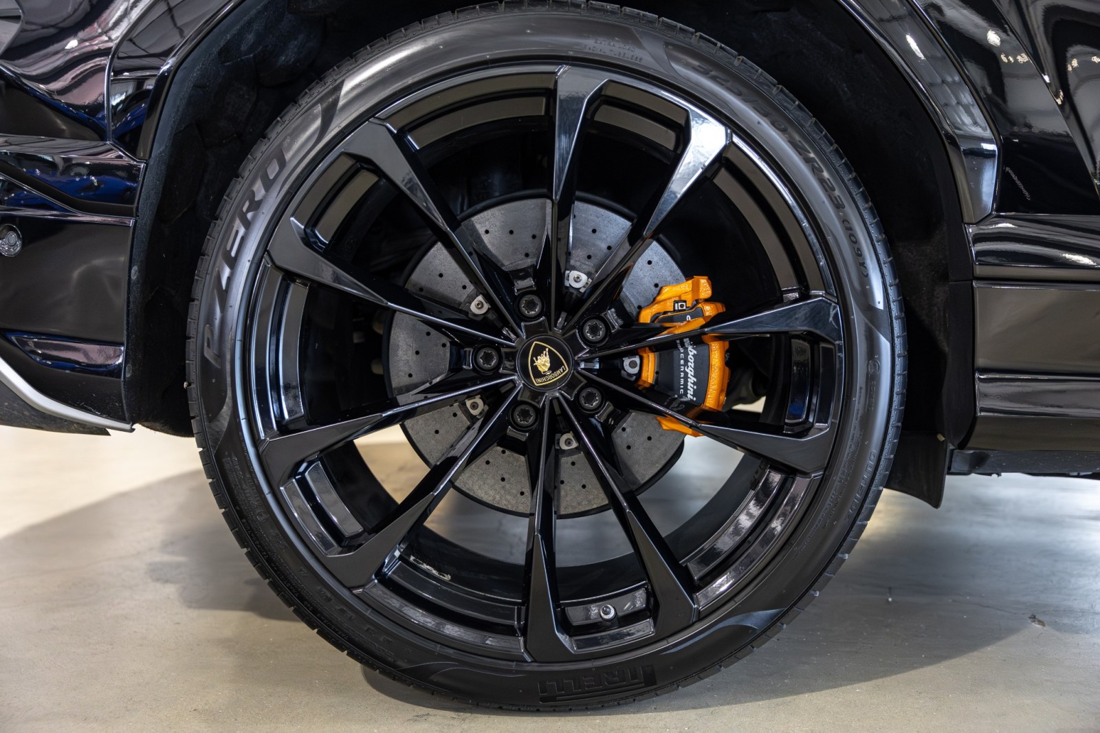 Used Car 2019 Lamborghini Urus  For Sale Under $200,000 In Boerne, Texas