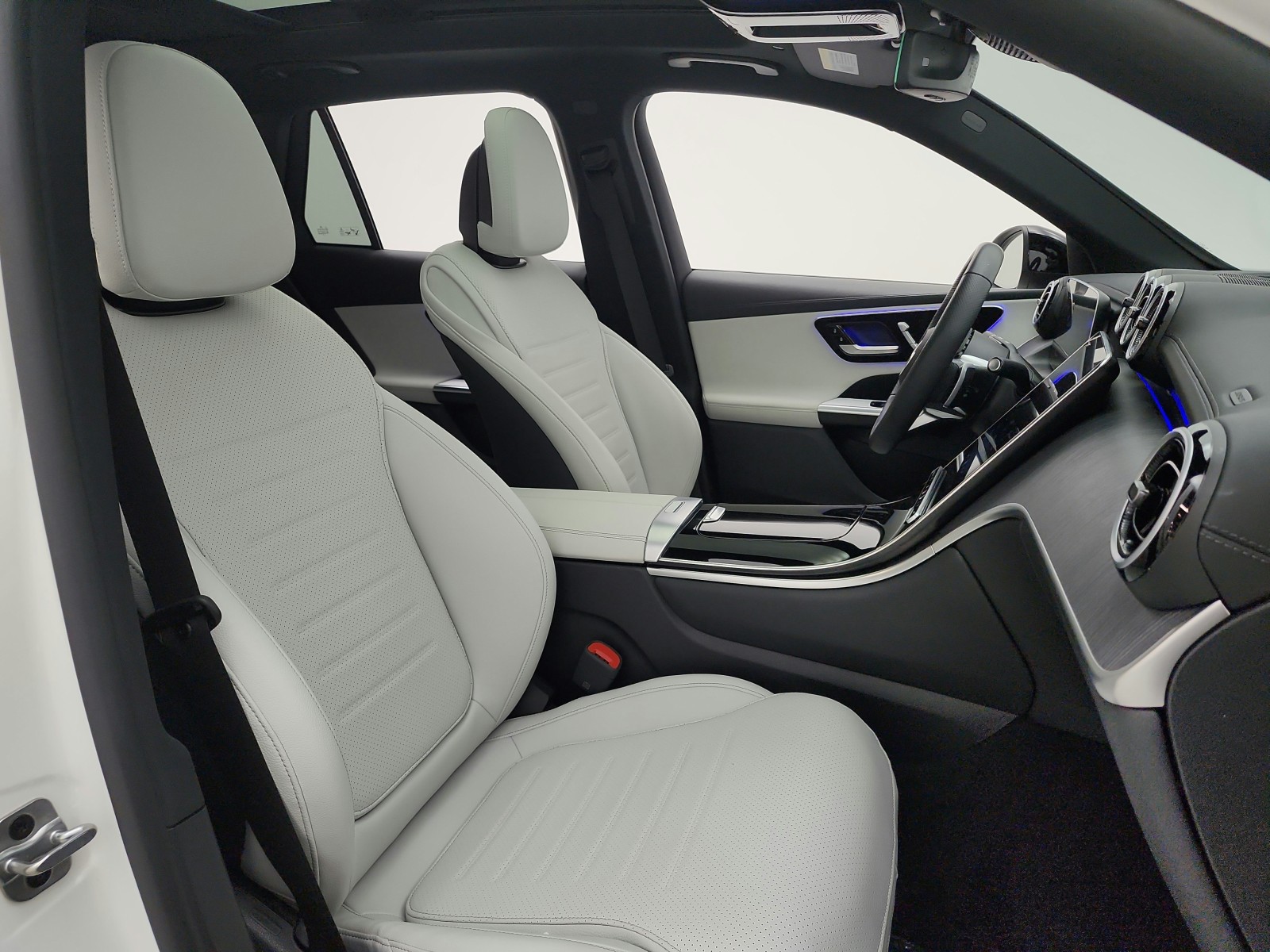 Certified Used 2023 MANUFAKTUR Diamond White Metallic Mercedes-Benz GLC 300 SUV image 23