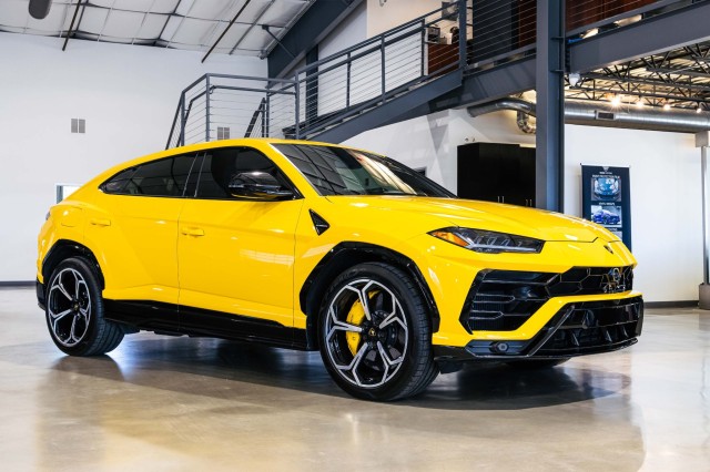 Used Car 2022 Lamborghini Urus  For Sale Under $230,000 In Boerne, Texas