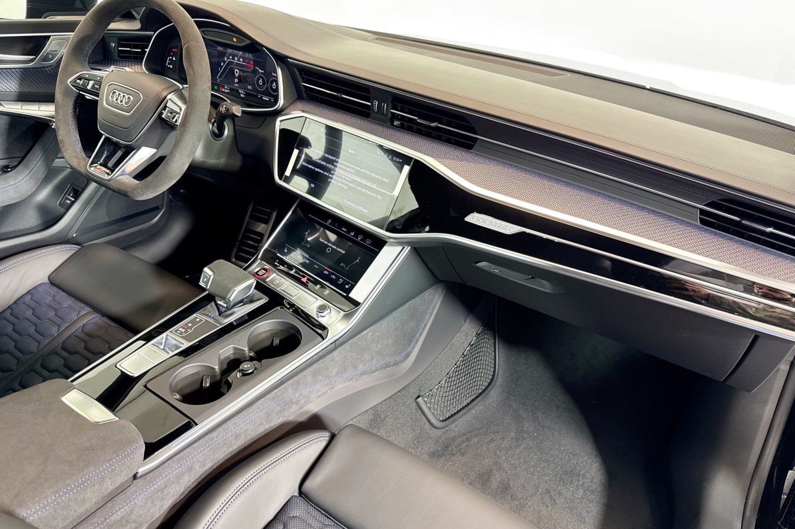 New 2025 Sebring Black Crystal Effect Audi performance 4.0 TFSI quattro image 27