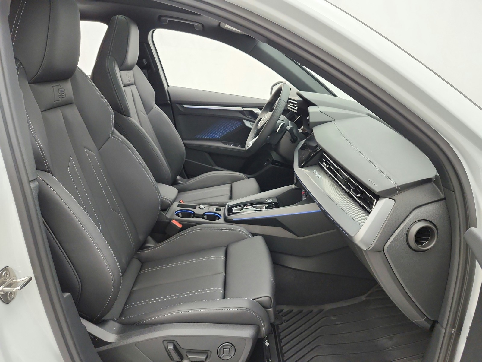 New 2026 Glacier White Metallic Audi Premium Plus quattro image 15