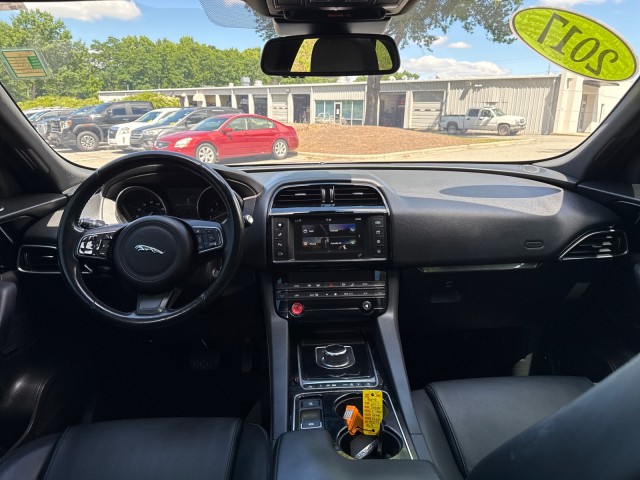 JaguarF-PACE36