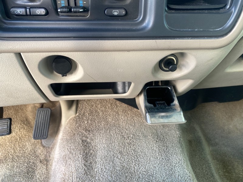 2003 Chevrolet Suburban LT 1 OWNER NO ACCIDENTS in ,