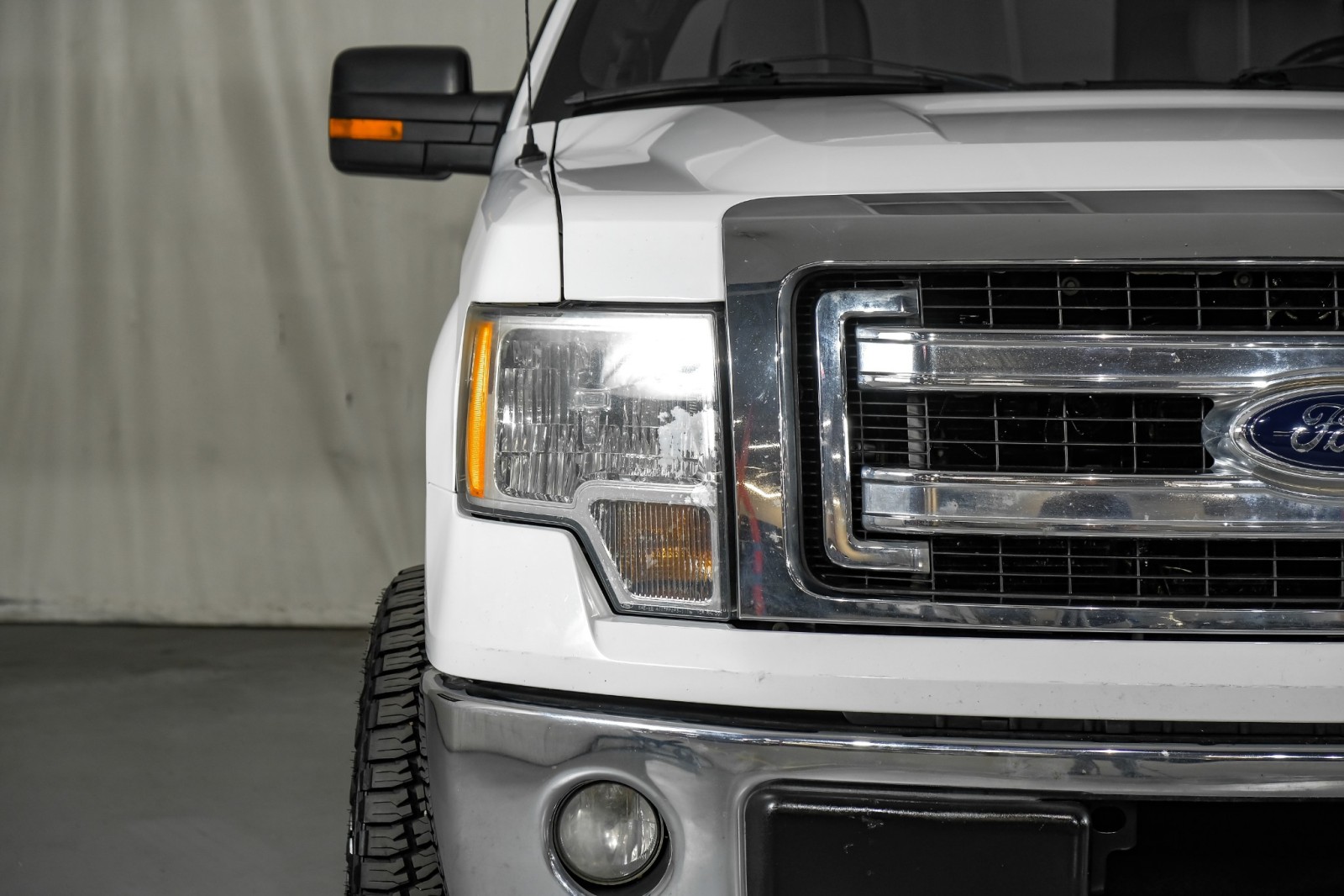 2014 Ford F-150 XLT 34