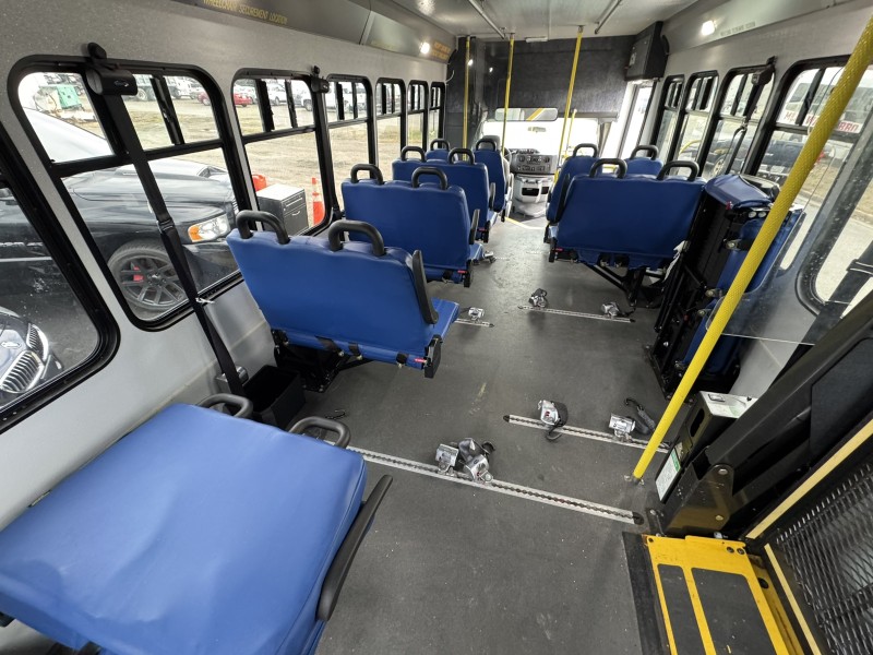 2015 Ford E-450 Passenger & Wheelchair Lift Bus in , 