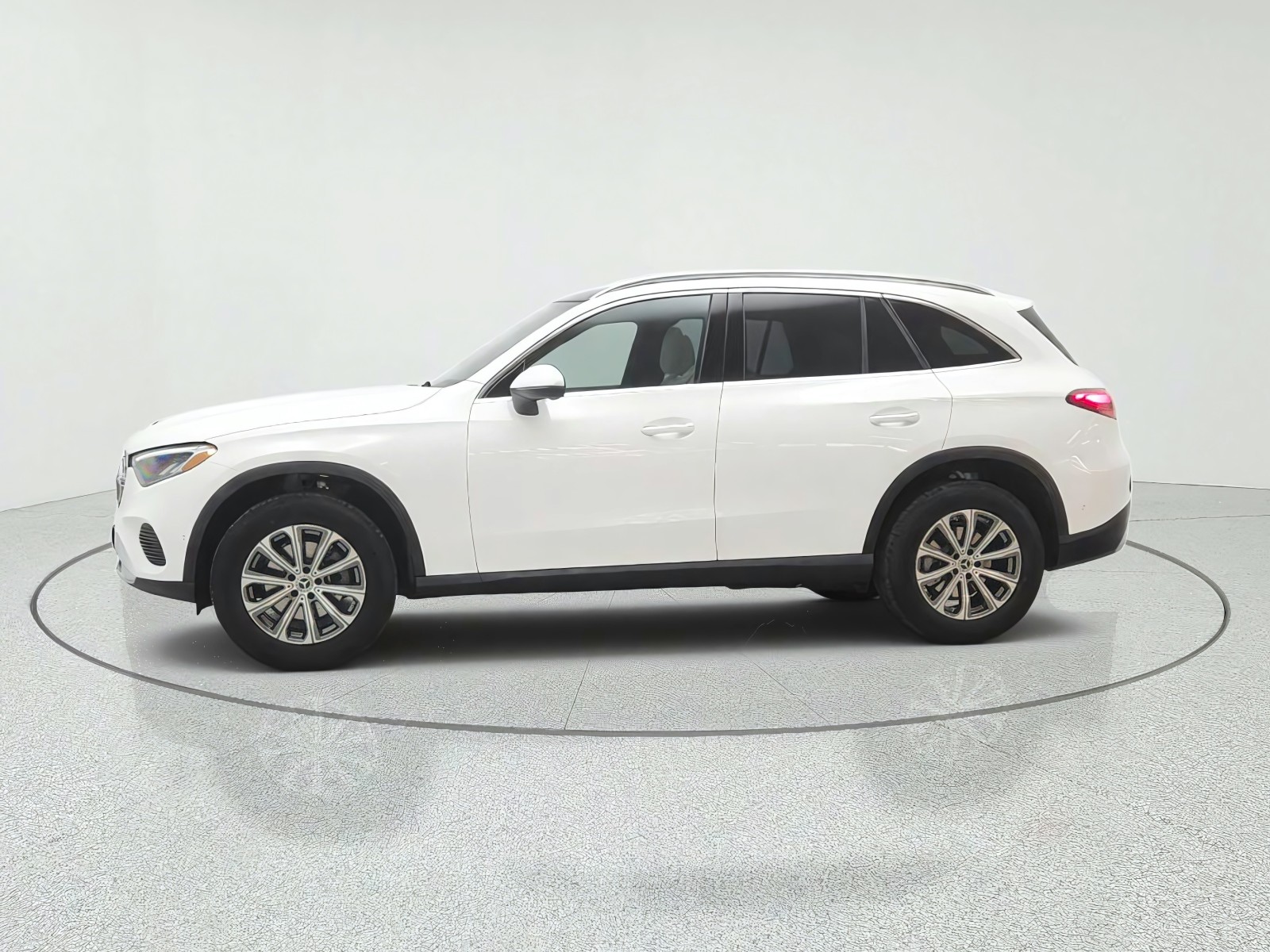 New 2027 Polar White Mercedes-Benz GLC 300 SUV image 8