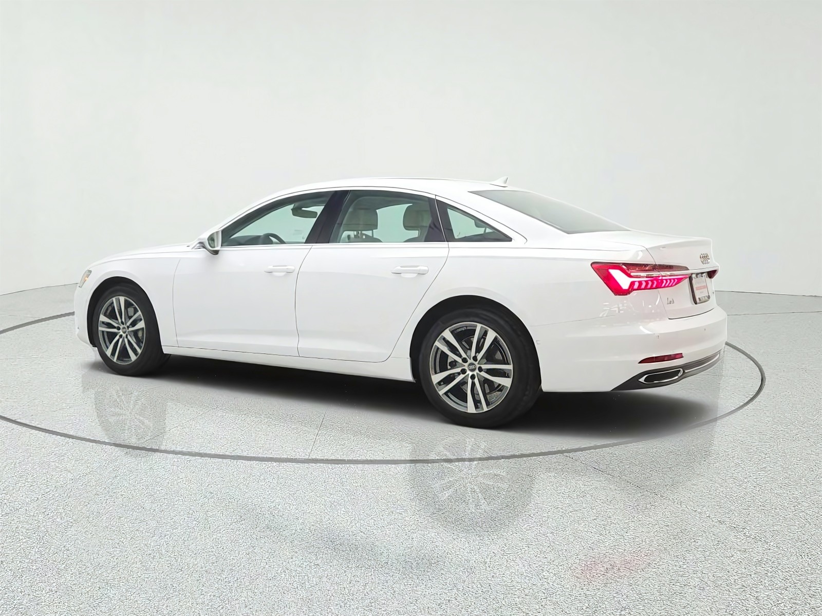Used 2023 Ibis White Audi Premium image 7