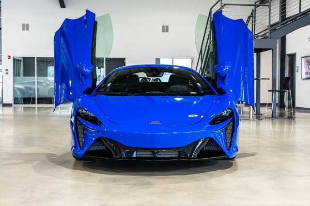 Used Car 2023 Mclaren Artura  For Sale Under $200,000 In Boerne, Texas