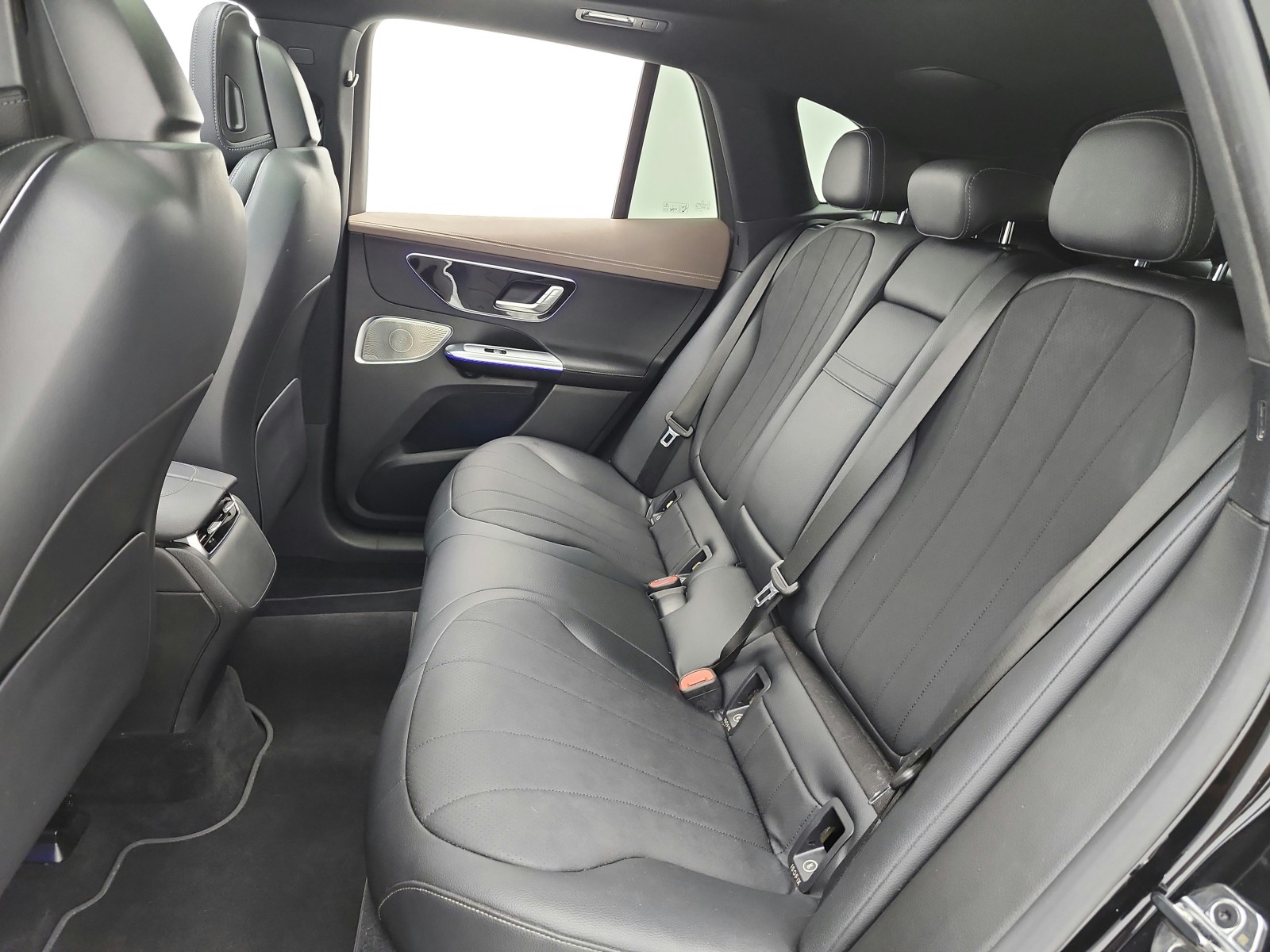 Used 2023 Obsidian Black Metallic Mercedes-Benz EQE 350+ SUV image 22