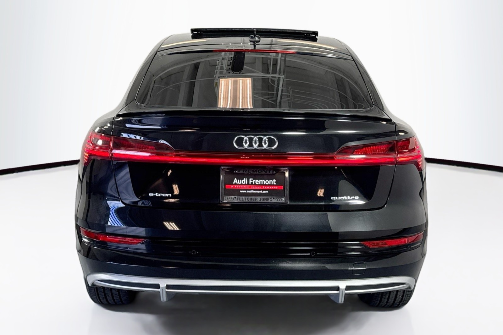 Used 2022 Mythos Black Metallic Audi S line Premium image 6