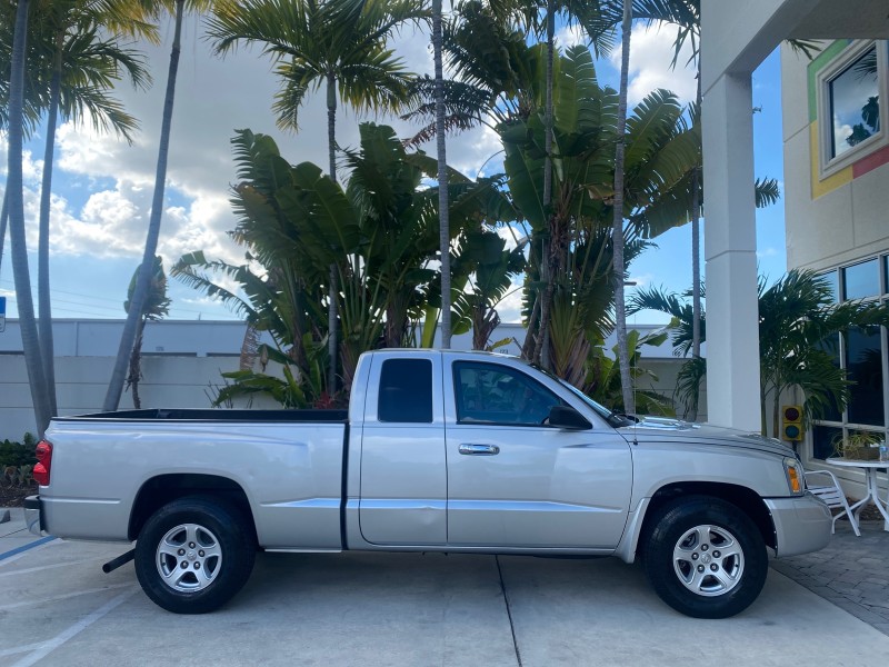 2006 Dodge Dakota SLT CLUB CAB LOW MILES 55,990 in , 