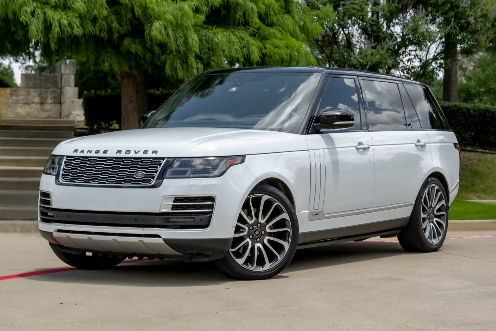 2020 Land Rover Range Rover SV Autobiography LWB 4PlaceSeating 22DiamondAlloys PwrBoards 84