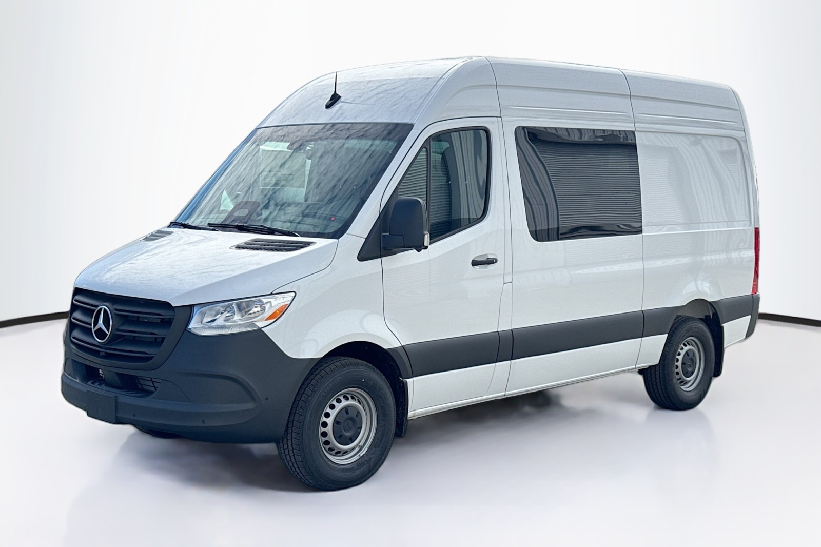 2026 Mercedes-Benz Sprinter Crew Van 2500 High Roof I4 Diesel HO 144 RWD
