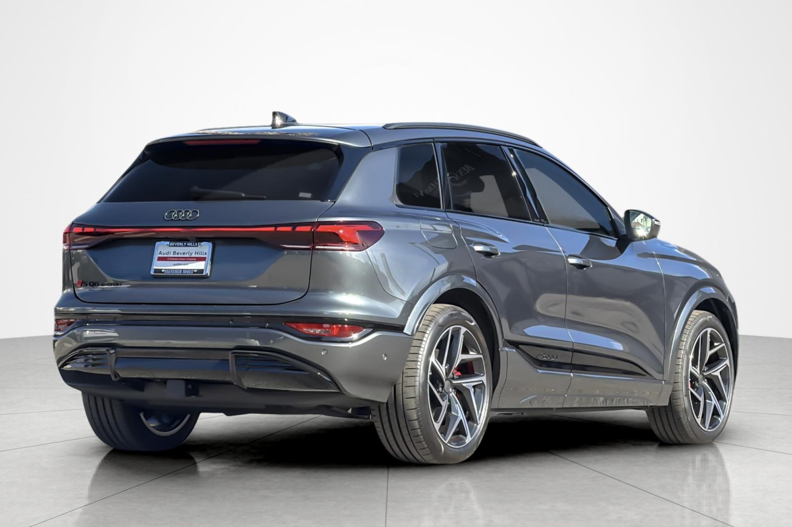New 2027 Daytona Gray Pearl Effect Audi Premium Plus quattro image 6