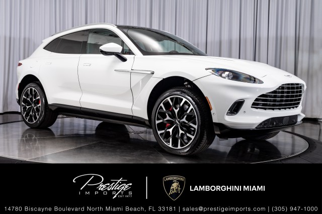 /2021 Aston-Martin DBX