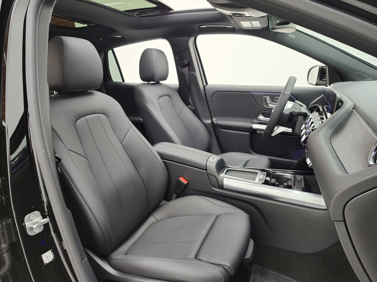 New 2026 Night Black Mercedes-Benz GLA 250 SUV image 15