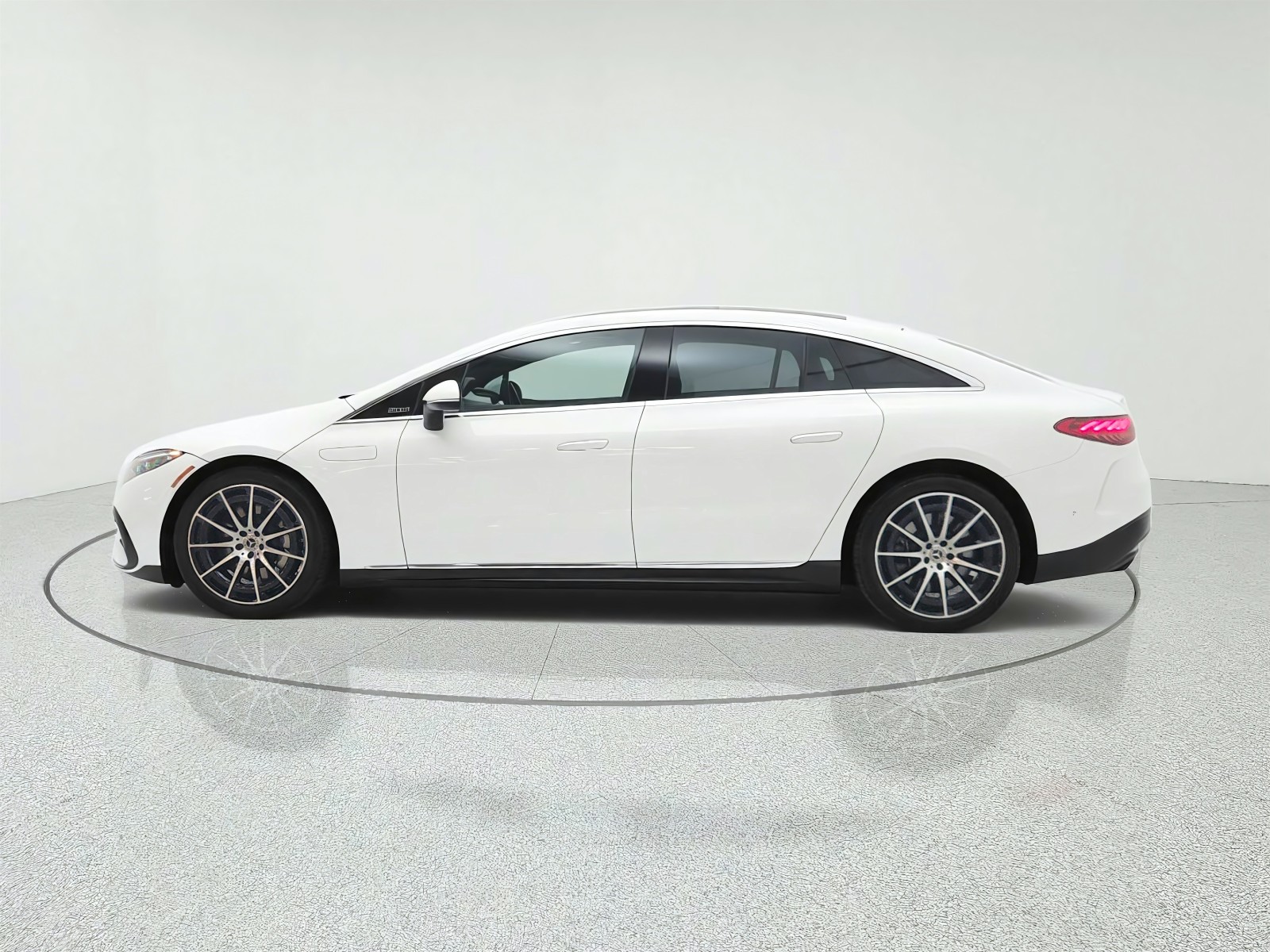 Used 2024 Polar White Mercedes-Benz EQS 450 4MATIC® Sedan image 8