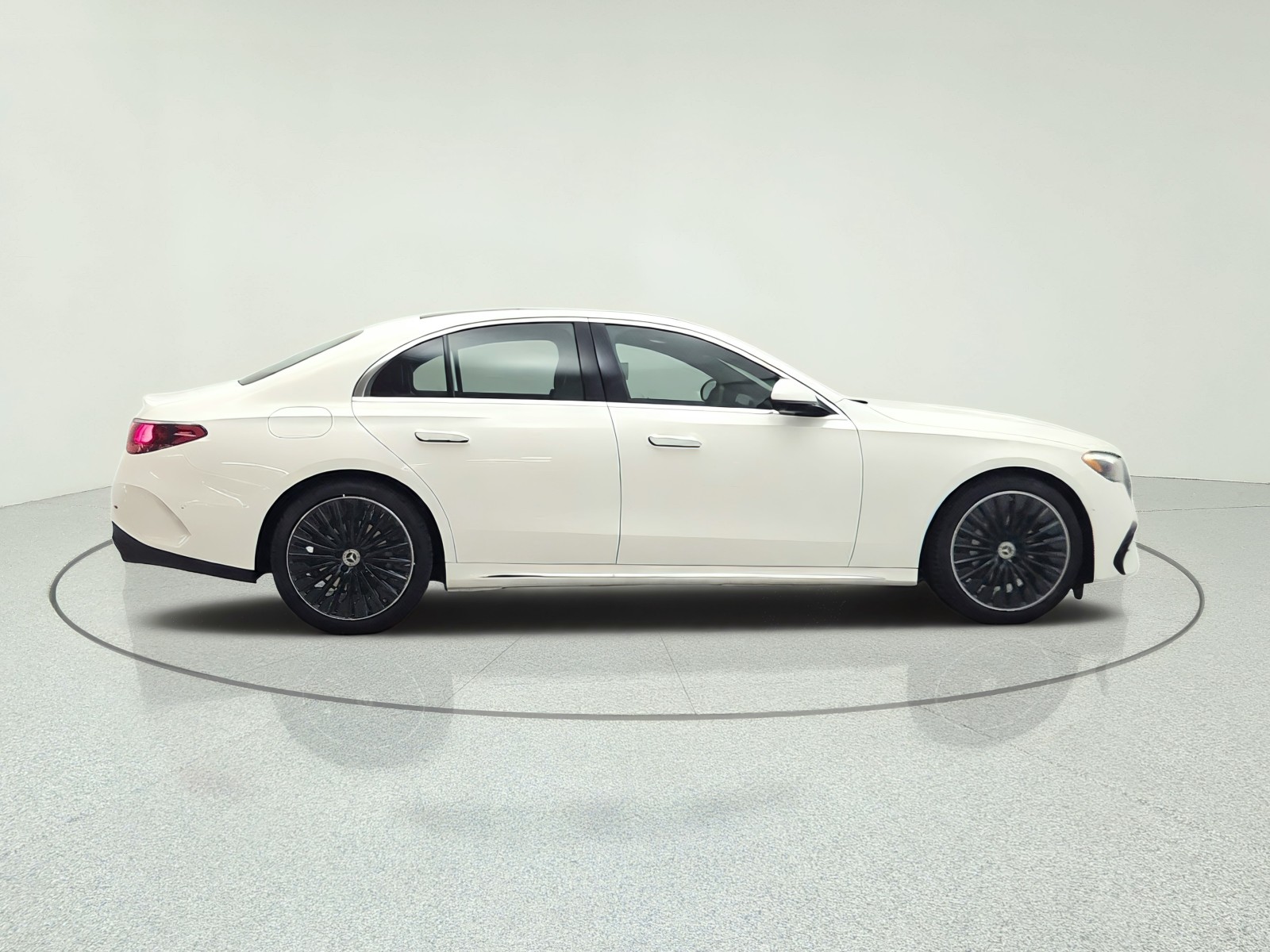 New 2027 Polar White Mercedes-Benz E 350 RWD Sedan image 4