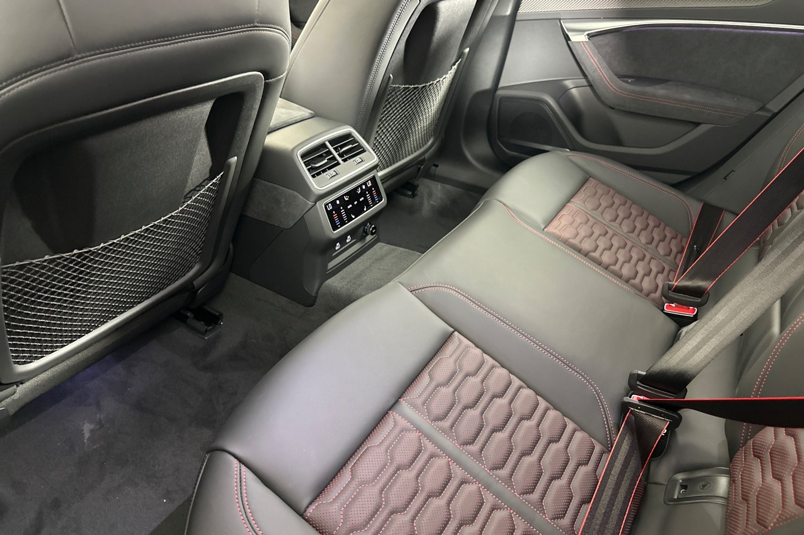 New 2026 Nardo Gray Audi performance 4.0 TFSI quattro image 11