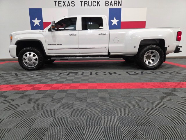 Summit White 2016 GMC Sierra 3500HD Denali Crew Cab LB DRW 4WD Pickup Truck Four-Wheel Drive Automatic