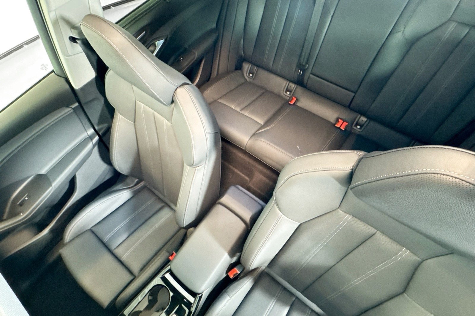 New 2025 Glacier White Metallic Audi Premium Plus quattro image 18