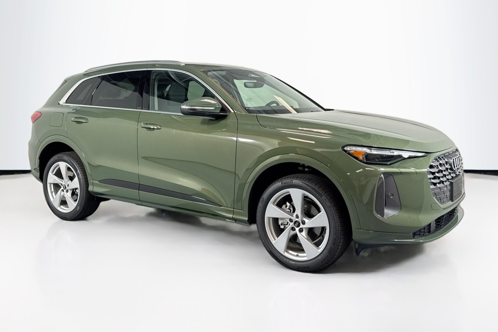 New 2025 District Green Metallic Audi Premium Plus 2.0 TFSI quattro image 3