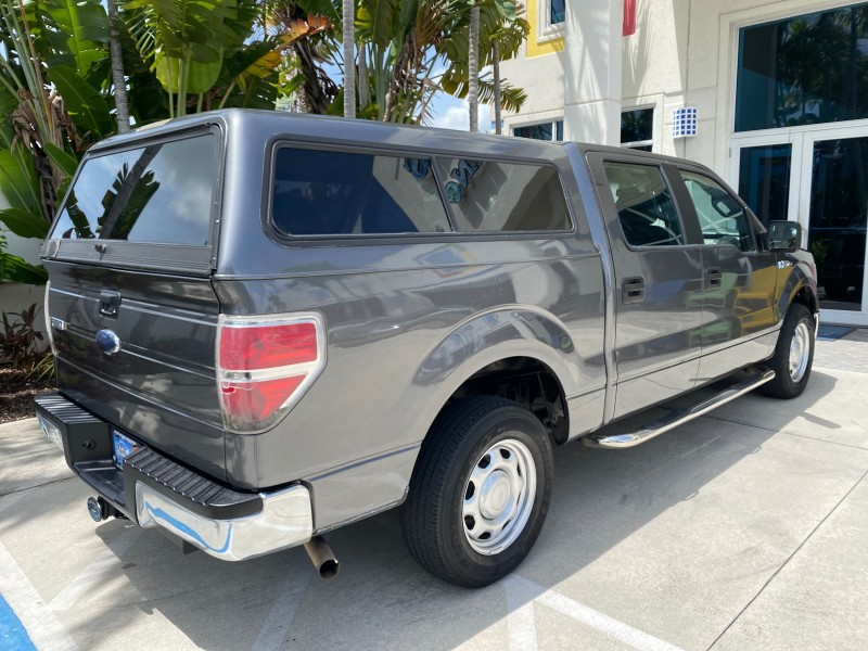 2010 Ford F-150 4 DR CREW XL LOW MILES 34,625 in , 