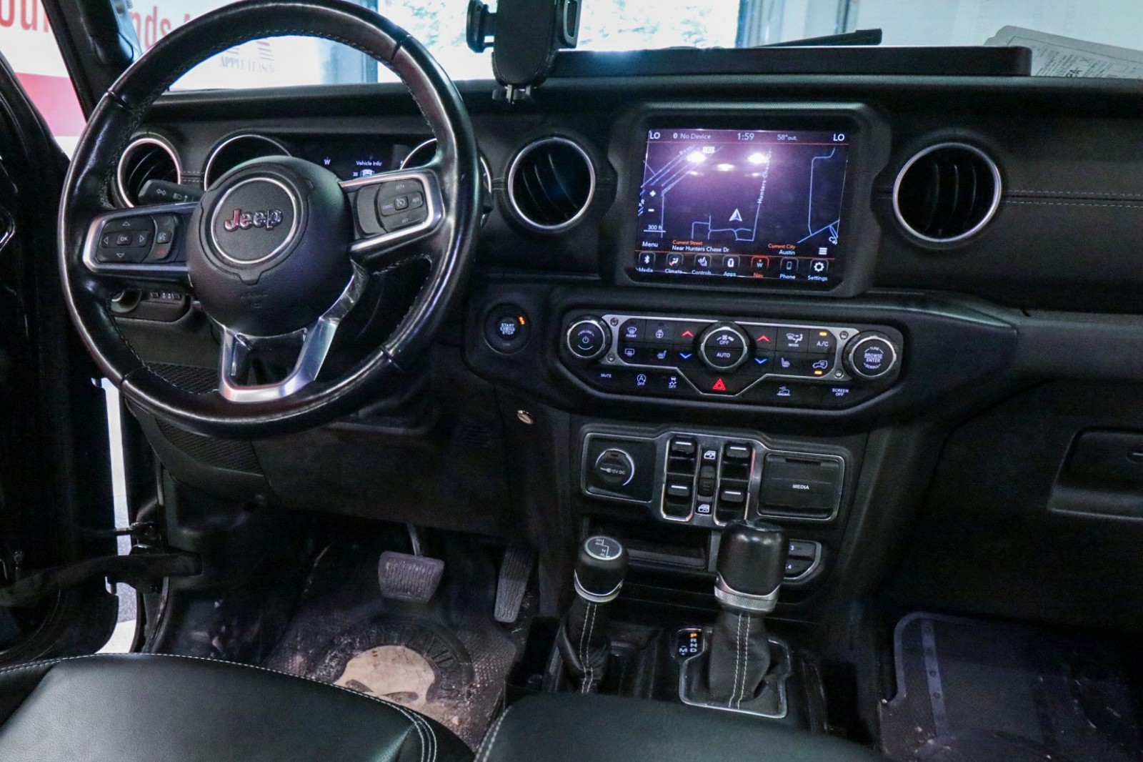 Used Car 2022 Jeep Gladiator  Overland For Sale Under $35,000 In Austin, Texas