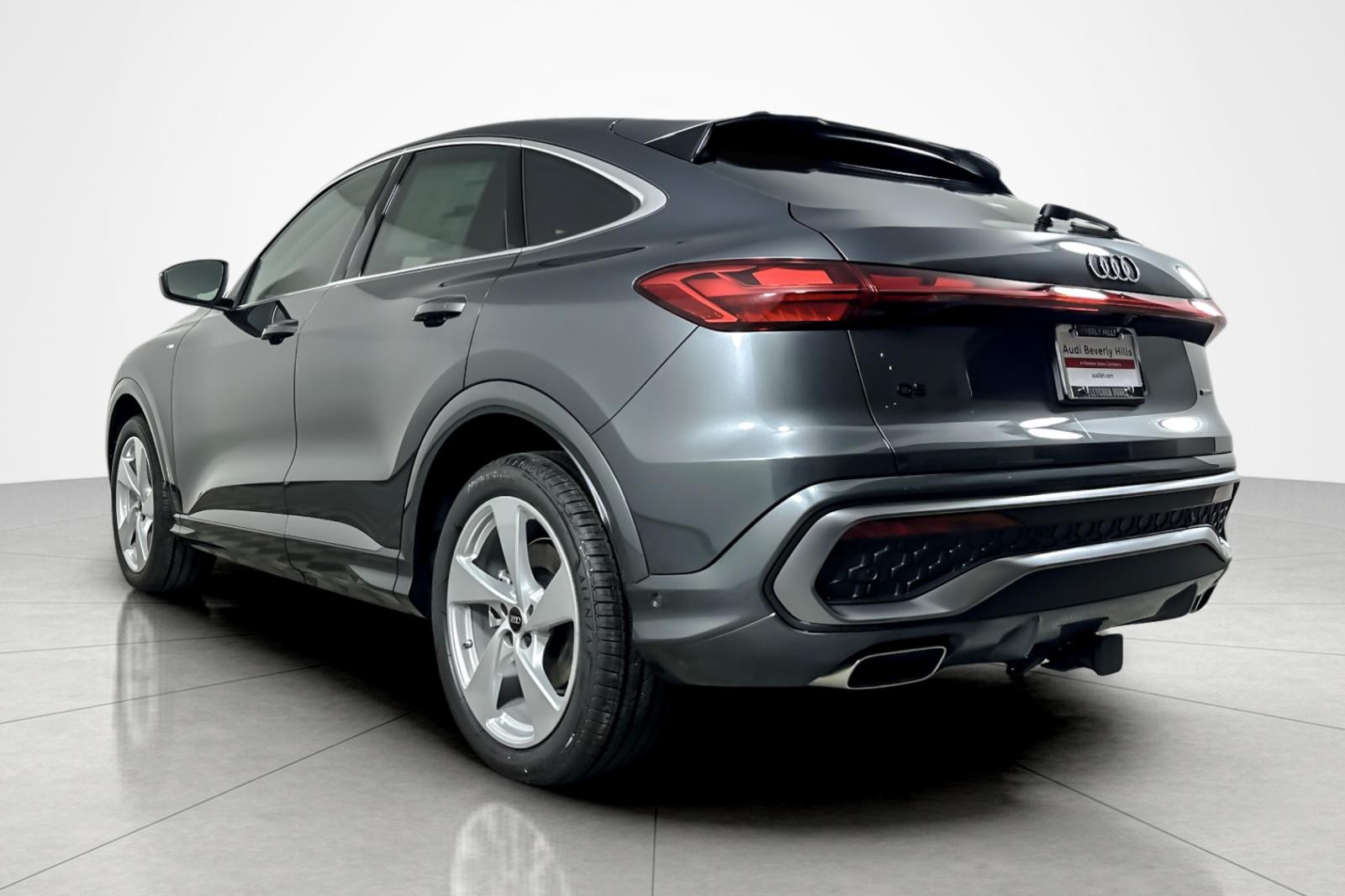 New 2025 Daytona Gray Pearl Effect Audi Prestige 2.0 TFSI quattro image 4