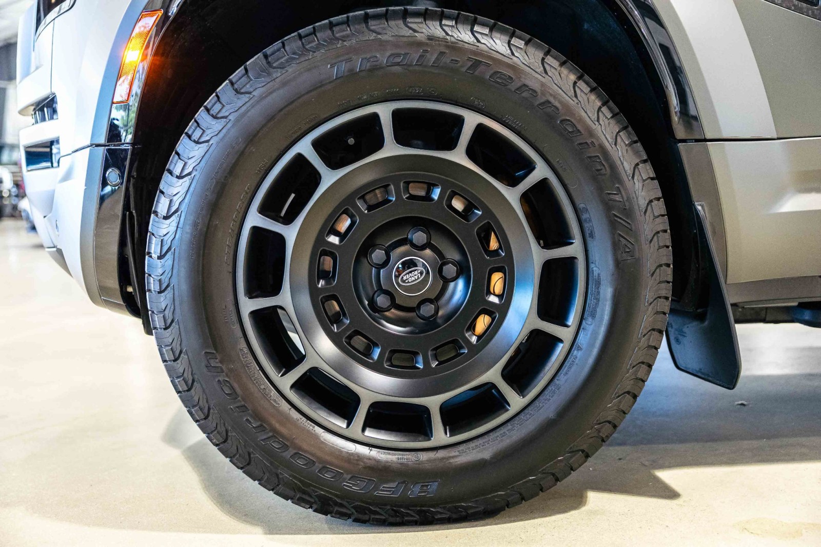 Used Car 2025 Land Rover Defender  Octa Edition One For Sale Under $180,000 In Boerne, Texas