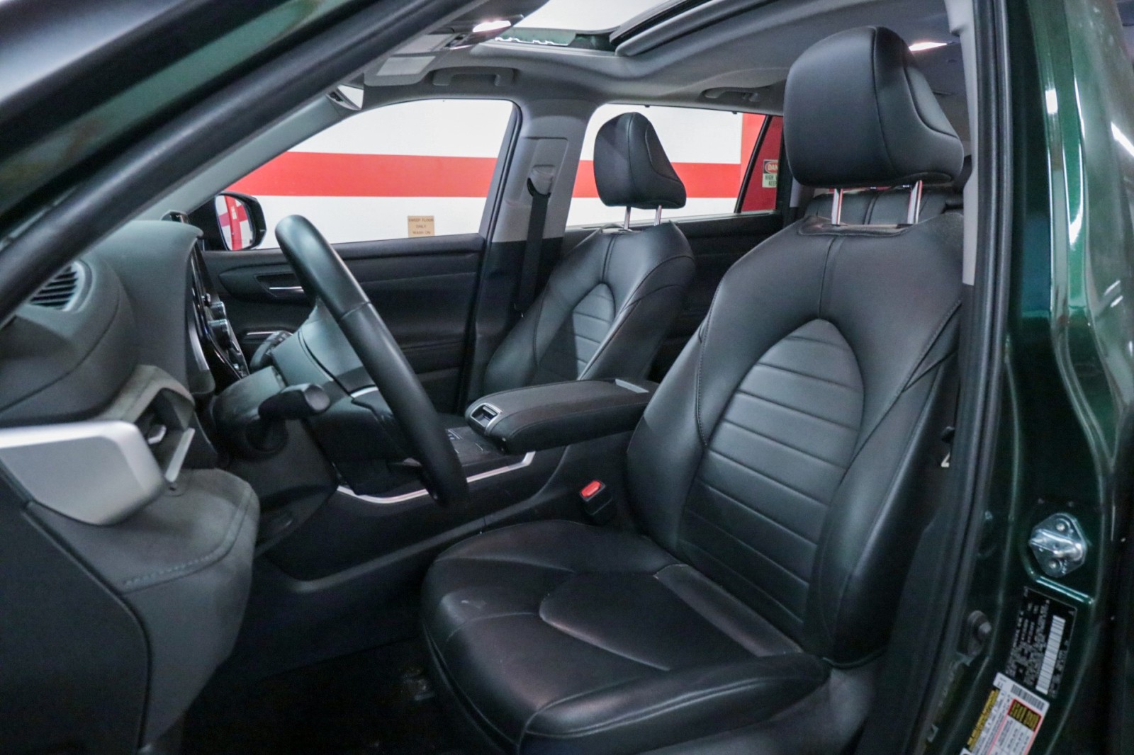 Used Car 2024 Toyota Highlander  Xle For Sale Under $40,000 In Austin, Texas