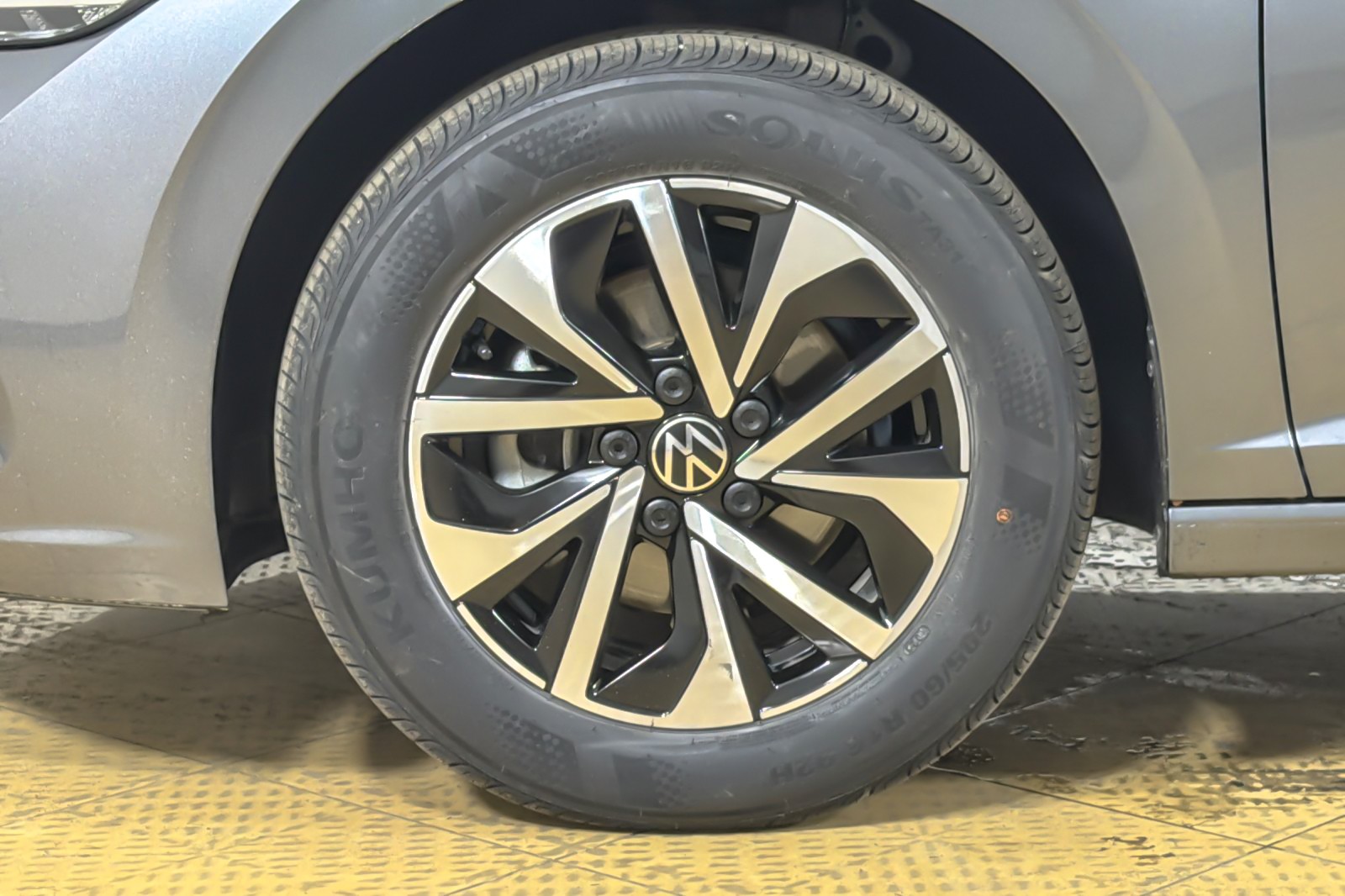 Used 2024 PLATINUM GRAY Volkswagen S Auto image 23