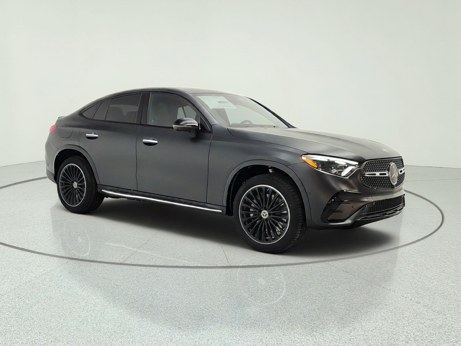New 2026 MANUFAKTUR Graphite Grey Magno Mercedes-Benz GLC 300 4MATIC® Coupe image 3