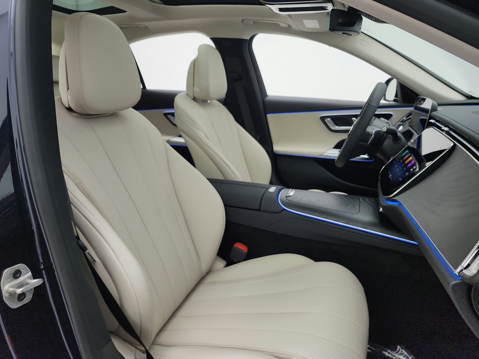 New 2026 Nautical Blue Metallic Mercedes-Benz E 350 image 13