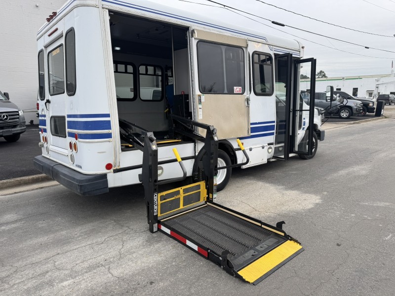 2009 Ford E 350 Wheelchair Capable Bus  in , 