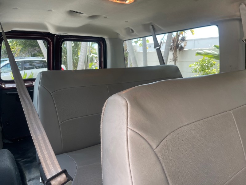 2006 Ford Econoline Wagon XLT 8 PASS LOW MILES 56328 in ,