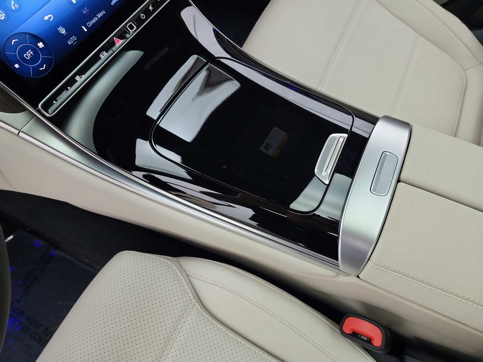 New 2027 Polar White Mercedes-Benz GLC 300 SUV image 9