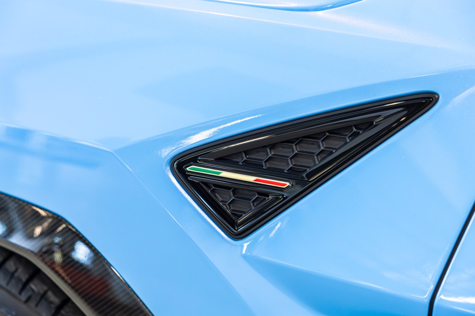 2024 Lamborghini Urus Performante - Photo 15