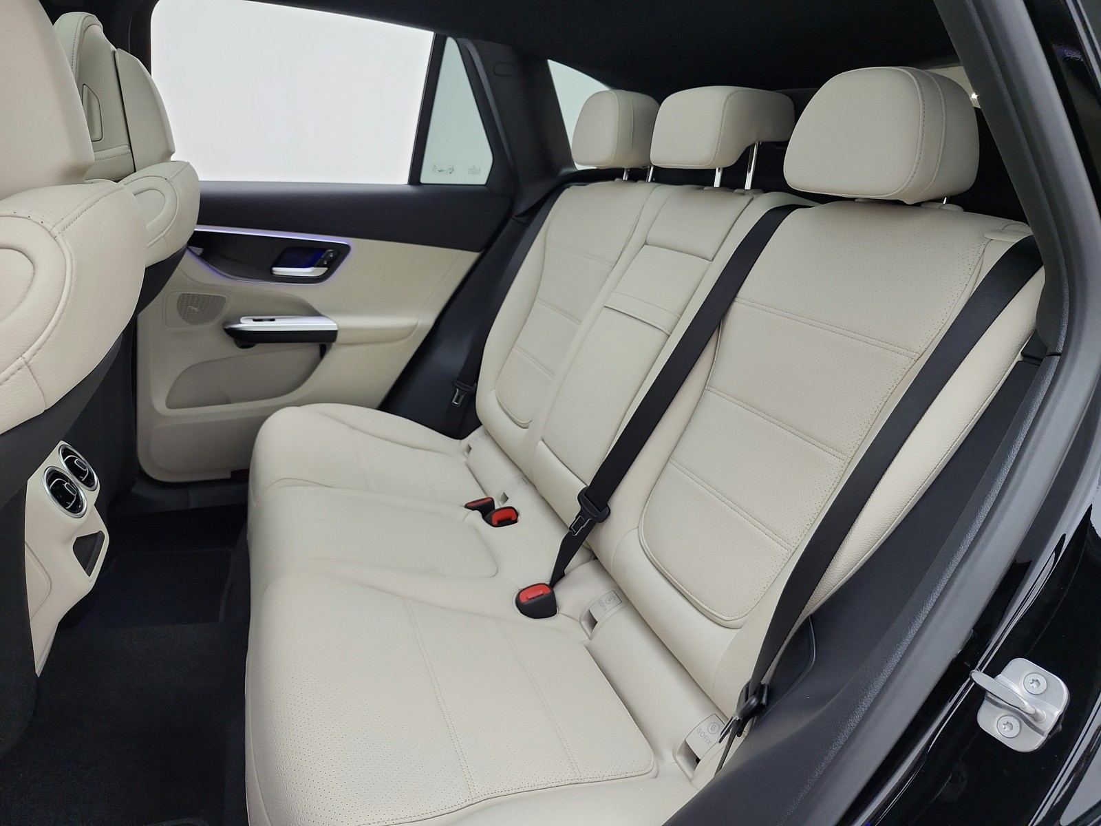 New 2027 Black Mercedes-Benz GLC 300 SUV image 11