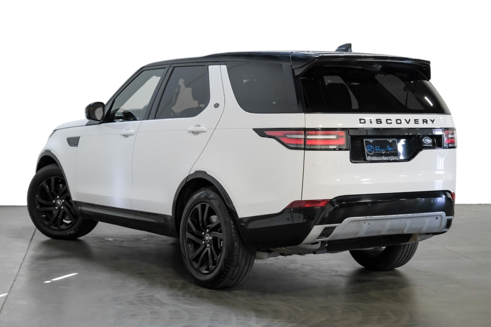 2020 Land Rover Discovery Landmark Edition V6 Supercharged 3rdRowSeat 8